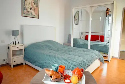 Un ou plusieurs lits dans un hébergement de l'établissement La Tanière du Corsaire - Coliving - jusqu'à 4 chambres - vue Rivière