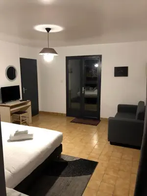 Télévision ou salle de divertissement dans l'établissement Appartement LOGIS DU CHATEAU DES MARAIS - pour 2 à 3 PERSONNES