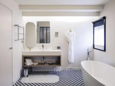 Salle de bains dans l'établissement Mercure Nantes Centre Gare