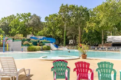 Piscine de l'établissement HOME-COSY - 6 pers - 40 m2 3 CH - 2 SDB et 2 WC ou située à proximité