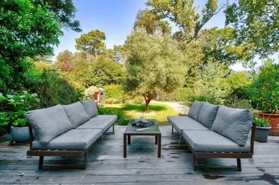 Jardin de l'établissement Villa traditionnelle pour 8 - 550m de la plage
