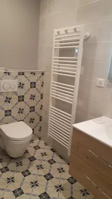 Salle de bains dans l'établissement Sous le chêne