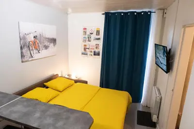 Télévision ou salle de divertissement dans l'établissement L'appart à Mimine