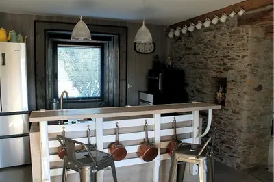 Cuisine ou kitchenette dans l'établissement Le Chêne creux