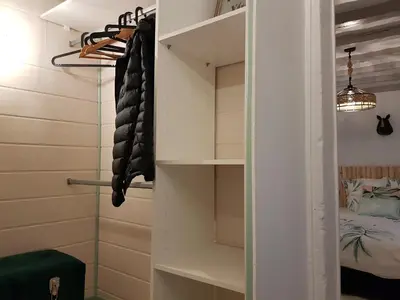 Plan de l'établissement Maisonnette atypique en triplex au calme hyper-centre place du Ralliement