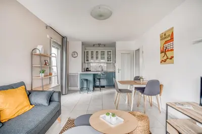 Cuisine ou kitchenette dans l'établissement Le First by Cocoonr