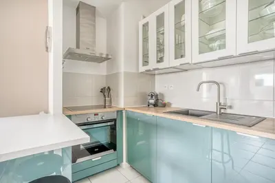 Cuisine ou kitchenette dans l'établissement Le First by Cocoonr