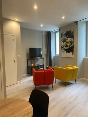 Télévision ou salle de divertissement dans l'établissement Quai St Paul