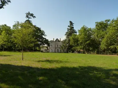 Jardin de l'établissement Domaine du Chêne Crucy