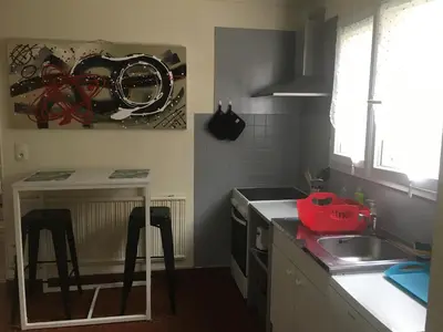 Cuisine ou kitchenette dans l'établissement Maisonnette de 2 personnes