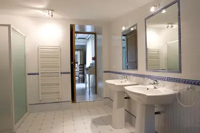 Salle de bains dans l'établissement La Tuilerie du Paligny