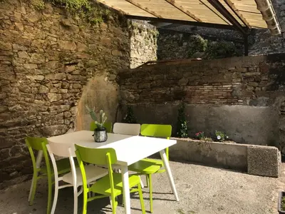 Coin salon dans l'établissement Les Gîtes de la Frérie proche Puy duFou