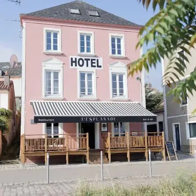 L'Esplanade Hôtel Restaurant Bar à vin