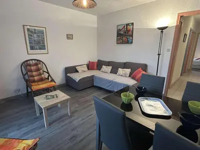 Coin salon dans l'établissement Appartement 3 pièces avec balcon, à 300m de la plage, La Guérinière - FR-1-224B-107