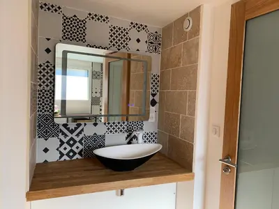 Salle de bains dans l'établissement ATELIER 85