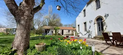 Jardin de l'établissement Au Logis de la Mongie