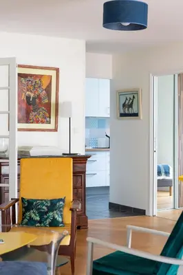 Cuisine ou kitchenette dans l'établissement Le Singulier - 2 chambres et parking