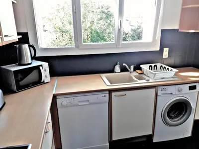 Cuisine ou kitchenette dans l'établissement Casterneau3