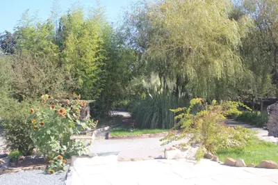 Jardin de l'établissement L EntreDeux