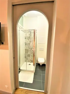 Salle de bains dans l'établissement Appartements Rue Sarret XXL