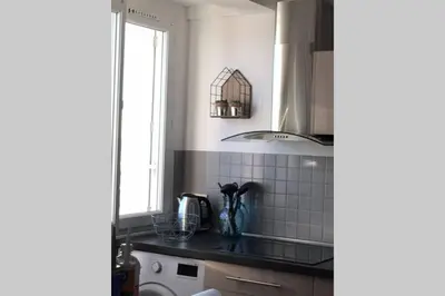 Cuisine ou kitchenette dans l'établissement L'esplanade