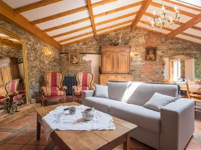 Coin salon dans l'établissement Belle maison rénovée au cœur des vignes entre Nantes et Clisson, jardin privatif, wifi inclus - FR-1-306-799