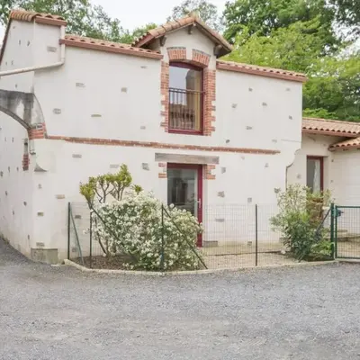 Gîte familial en forêt avec jardin clos