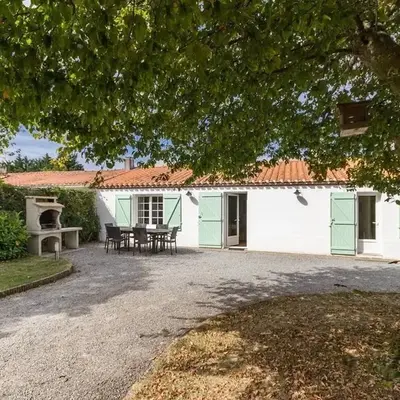 Ferme rénovée avec jardin clos