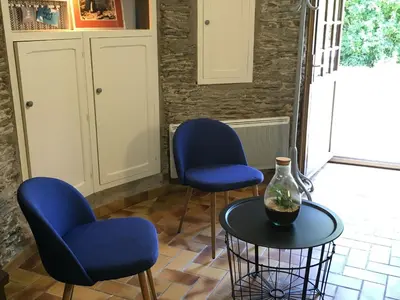 Coin salon dans l'établissement Moulin rénové avec jardin clos près de Pornic - FR-1-306-872