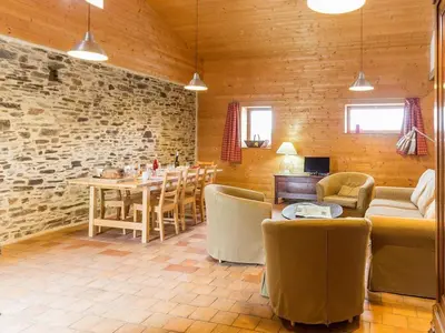 Coin salon dans l'établissement Maison de vignerons avec jardin, Wifi, animaux acceptés - FR-1-306-891