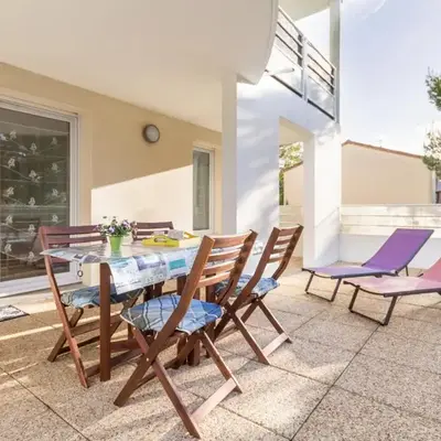 Appartement Calme Proche Plage avec Terrasse Sud