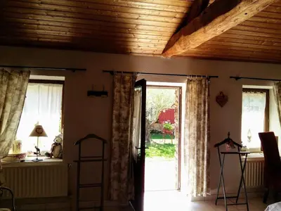 Plan de l'établissement Gîte Accessible avec Jardin Fleuri près de Pornic, Éco-rénové et Équipé (Vélos, WiFi, Cheminée) - FR-1-306-957