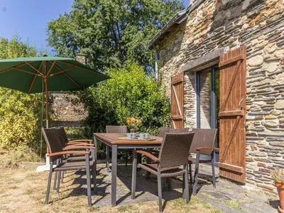Jardin de l'établissement Maison de Charme au Calme avec Jardin, Idéale Famille, Proche Nantes! - FR-1-306-1008