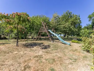 Aire de jeux pour enfants de l'établissement Maison de Charme au Calme avec Jardin, Idéale Famille, Proche Nantes! - FR-1-306-1008