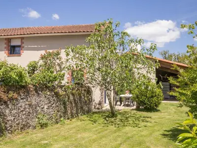 Jardin de l'établissement Gîte rénové sur domaine viticole bio, proche de Nantes et Pornic, jardin clos, vélos à disposition - FR-1-306-1035