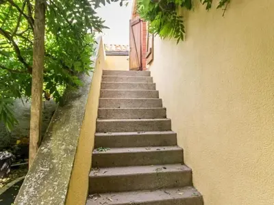Plan de l'établissement Gîte rénové à Corcoué-sur-Logne avec étang privé et équipements bébé - FR-1-306-1066
