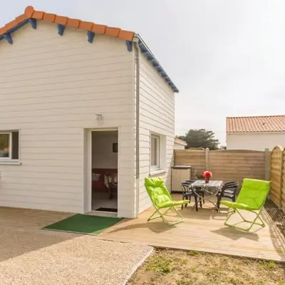 Maison mitoyenne cosy à 200m de la mer avec terrasse