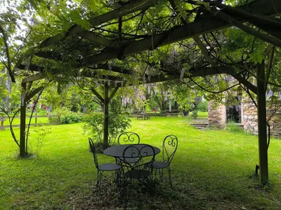 Jardin de l'établissement Gîte paisible en parc arboré, 3 ch., prox. Nantes/Rennes, équipements bébé, activités plein air - FR-1-306-1115