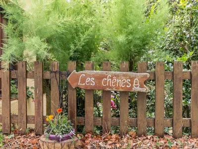 Jardin de l'établissement Gîte Rénové avec Étang, Proche Nantes, Wi-Fi, Équipements Bébé - FR-1-306-1118