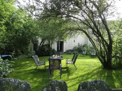 Jardin de l'établissement Gîte calme avec jardin clos, 3 chambres, équipements bébé, proche de Nantes et sites naturels - FR-1-306-1141