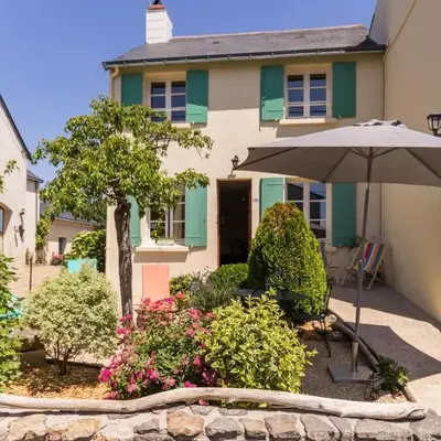 Maison de pêcheurs avec terrasse en bord de Loire