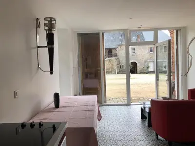 Coin salon dans l'établissement Château du Parc Soubise en Vendée