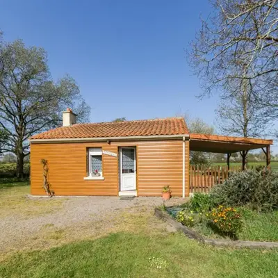 Gîte champêtre rénové avec terrasse & équipements