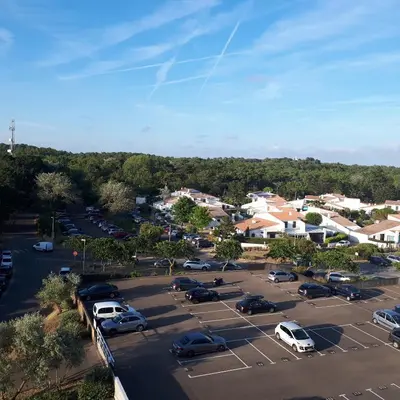 Vue panoramique sur l'établissement Studette accès plage