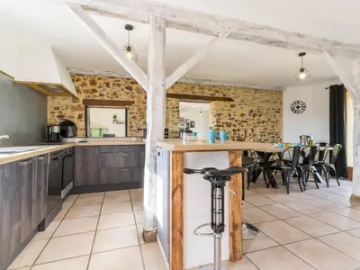 Cuisine ou kitchenette dans l'établissement Évasion champêtre entre Ancenis et Nantes - Maison rénovée avec jardin clos, pêche et animaux - FR-1-306-873