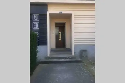 Façade ou entrée de l'établissement Ntes Rezé 3P Box gratuit 1 à 6 pers Linge fourni
