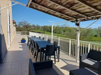 Balcon ou terrasse dans l'établissement La Commanderie Grand Gite 10kms 