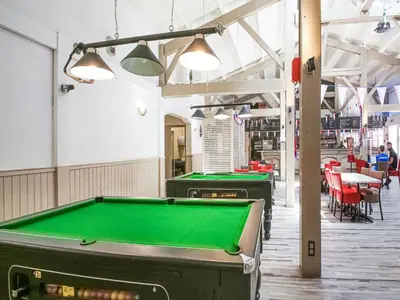 Billard dans l'établissement Mobile Home in Saint Jean near Sea Beach