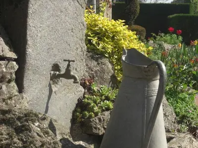 Jardin de l'établissement Gîte charmant à la campagne avec terrasse, proche du Puy du Fou et de la rivière Sèvre - FR-1-426-249