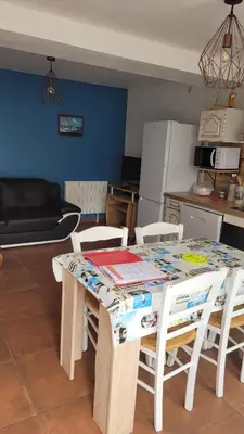 Cuisine ou kitchenette dans l'établissement Au cœur de Pornic